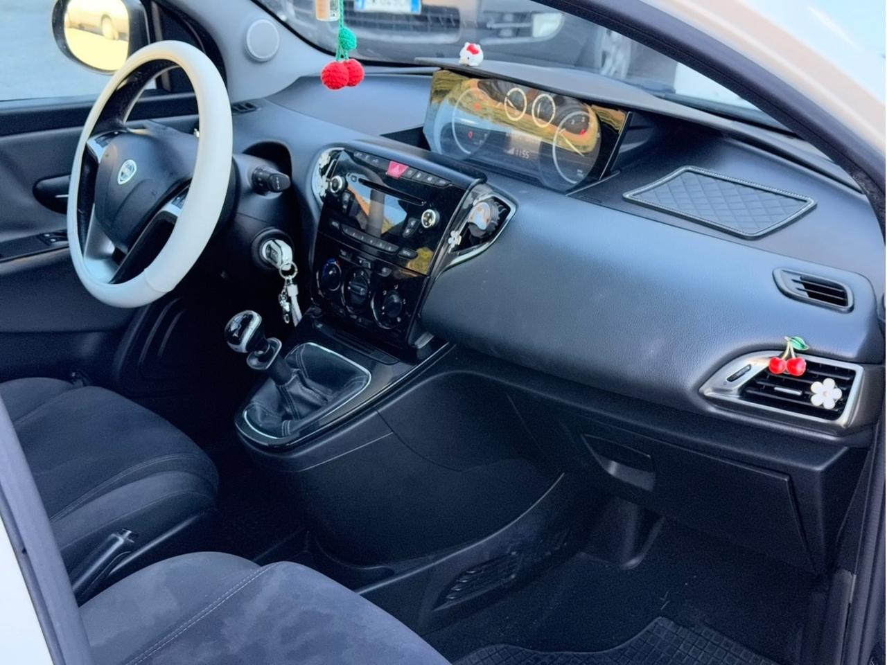 Lancia Ypsilon 1.2 69 CV 5 porte GPL Ecochic Gold
