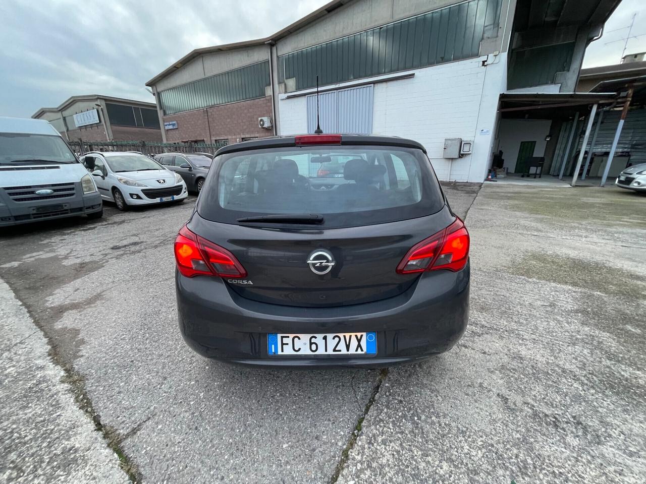 Opel Corsa 1.4 90CV GPL Tech Coupé b-Color