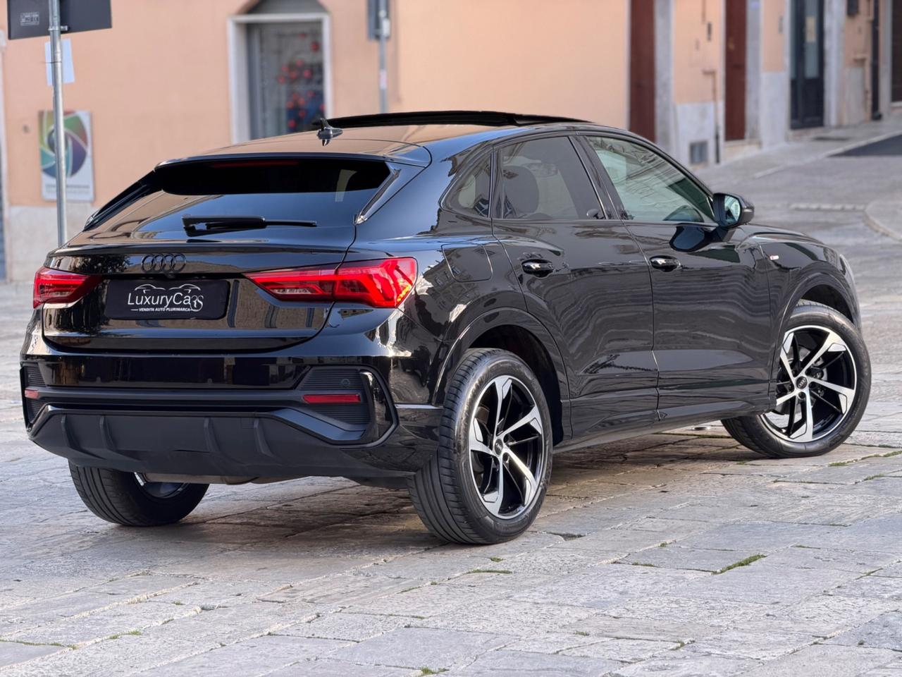 Audi Q3 SPORTBACK 35 TDI 2.0 150 CV S LINE TRONIC IDENTITY BLACK TETTO