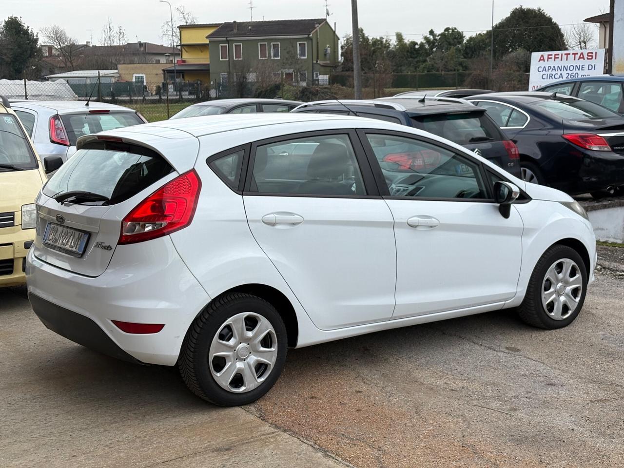 Ford Fiesta 1.4 5 porte Bz.- GPL Titanium