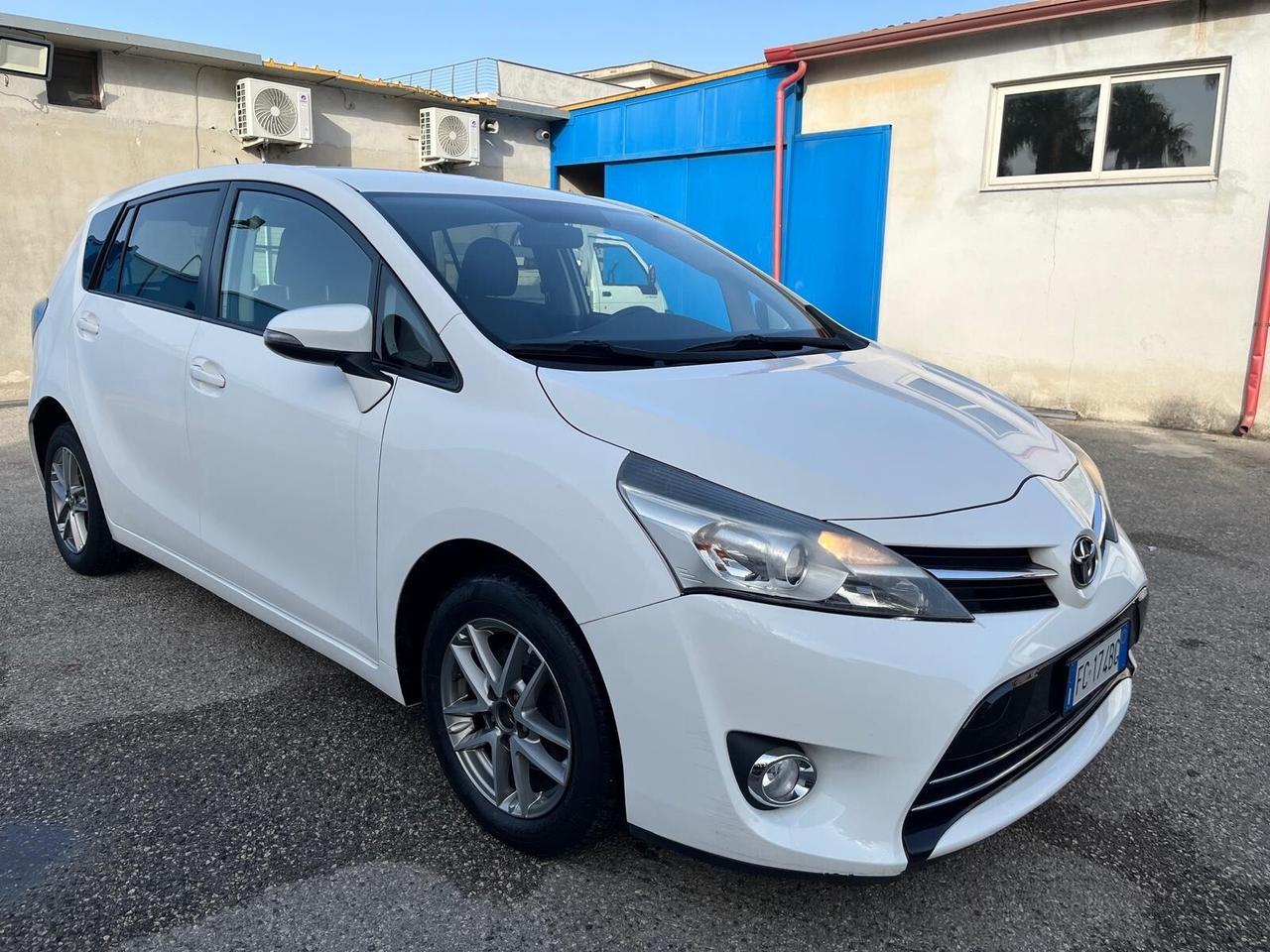 Toyota verso 1.6 D-4D- km 140000-12/2015