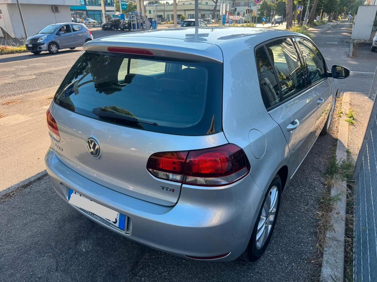 VW GOLF 1.6 TDI DSG 5p. NEOPATEN GARANZIA 12 MESI
