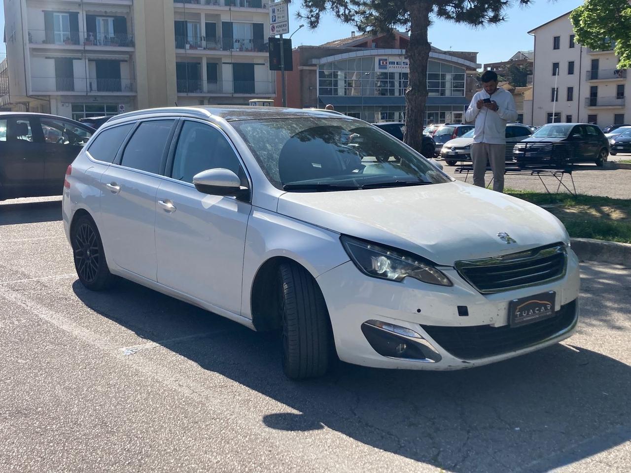 Peugeot 308 1.6 blue HDI 120 #10497