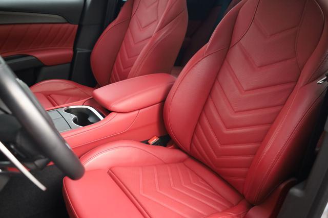 MASERATI Grecale V6 530 CV AWD Trofeo