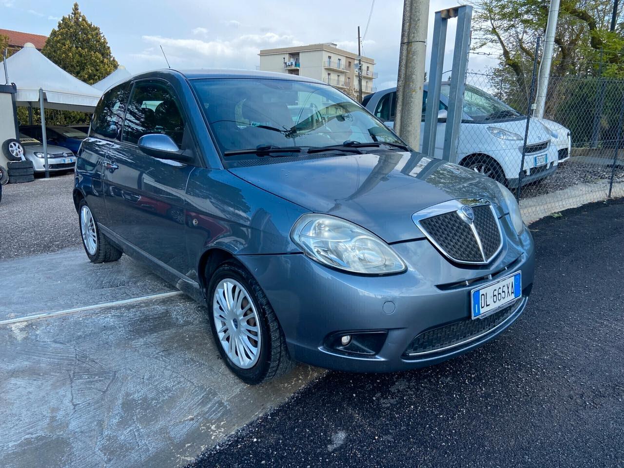 Lancia Ypsilon