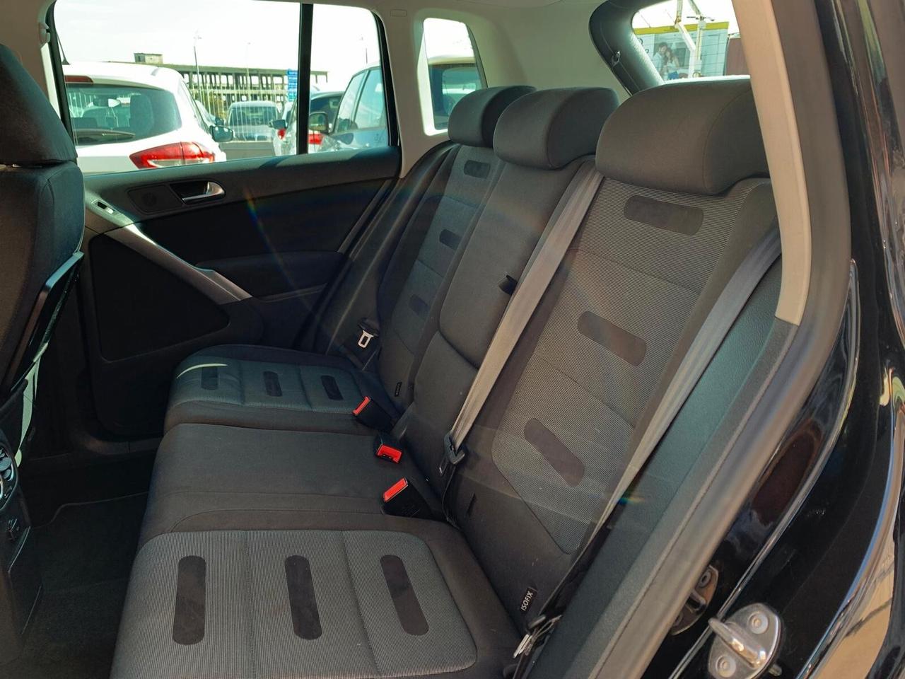 Volkswagen Tiguan 2.0 16V TDI DPF Sport & Style (18°)