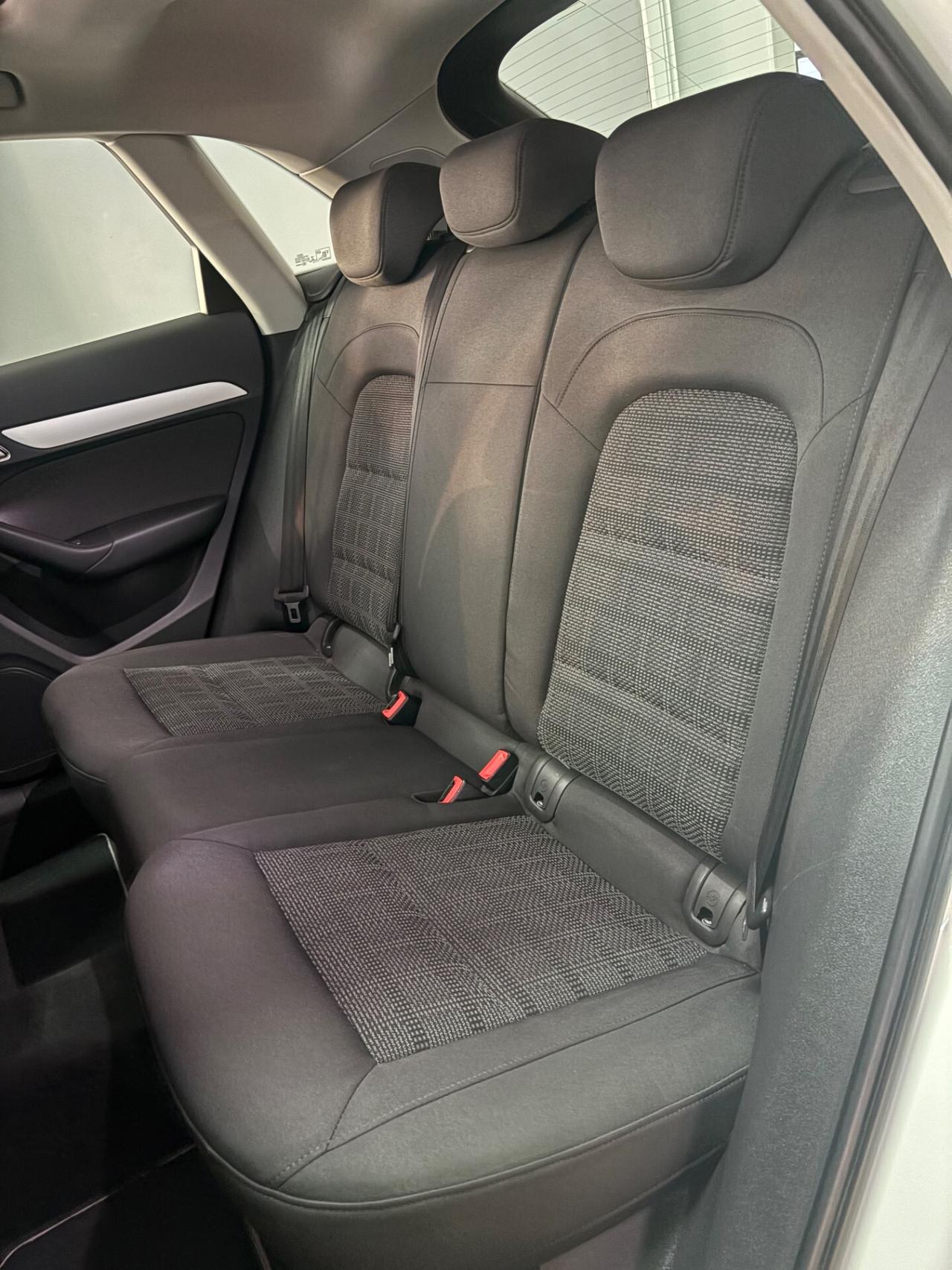 Audi Q3 2.0 150 CV quattro S tronic Sport * TETTO APRIBILE