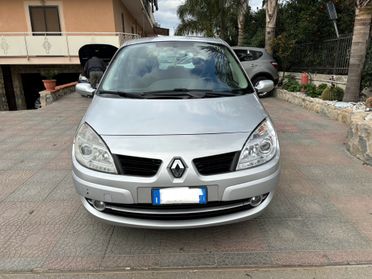 Renault Scenic Grand Scénic 1.5 dCi/105CV PlayStation Portable