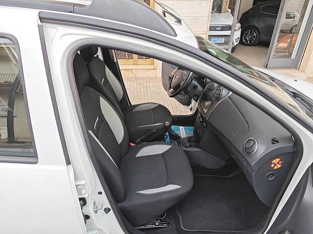 DACIA Sandero Stepway 1.5 dCi *NAVI* - 11/2013