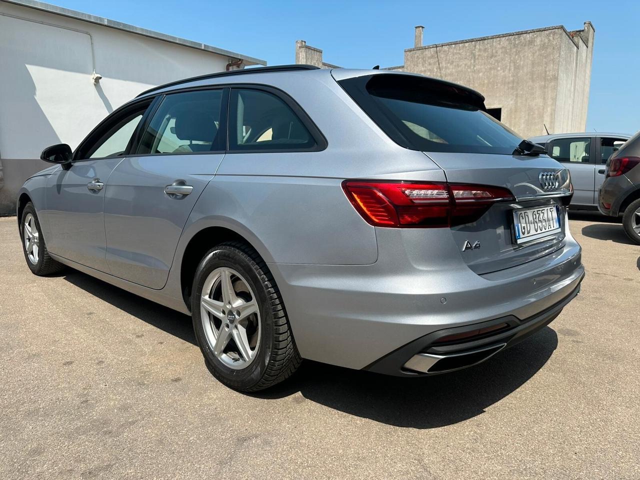 Audi A4 30 TDI Business