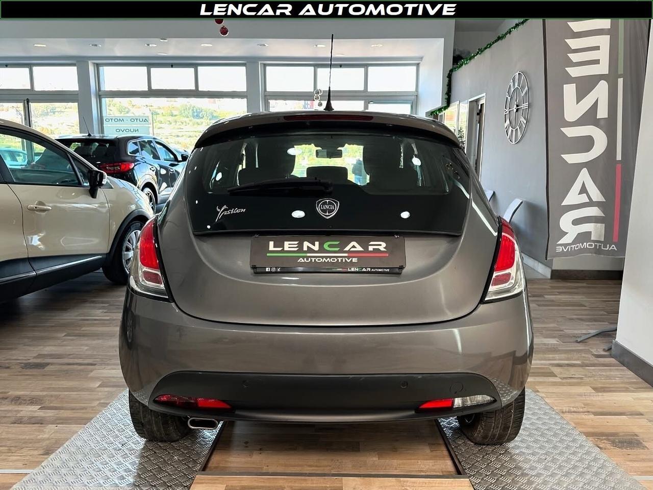 Lancia Ypsilon 1.2 69CV 5p. Gold