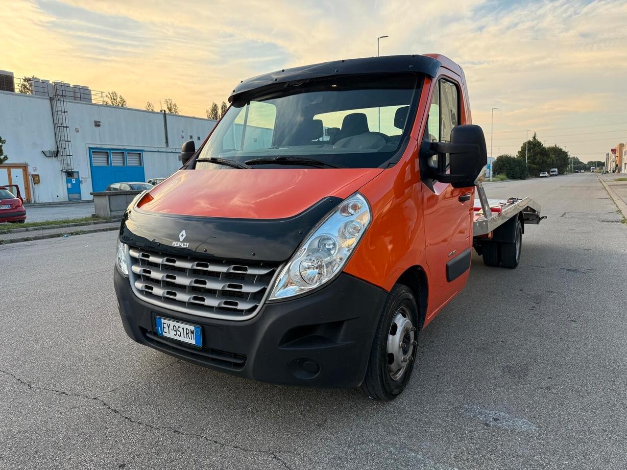 Carroatrezzi Renault Master Full aluminio 2015