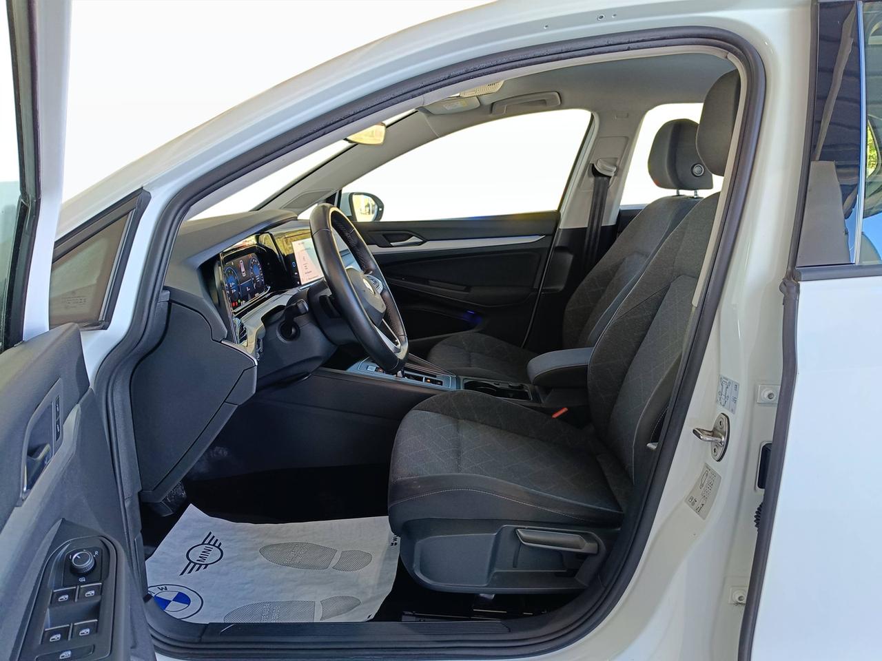 VOLKSWAGEN Golf VIII 2020 - Golf 1.5 tgi Life 130cv dsg