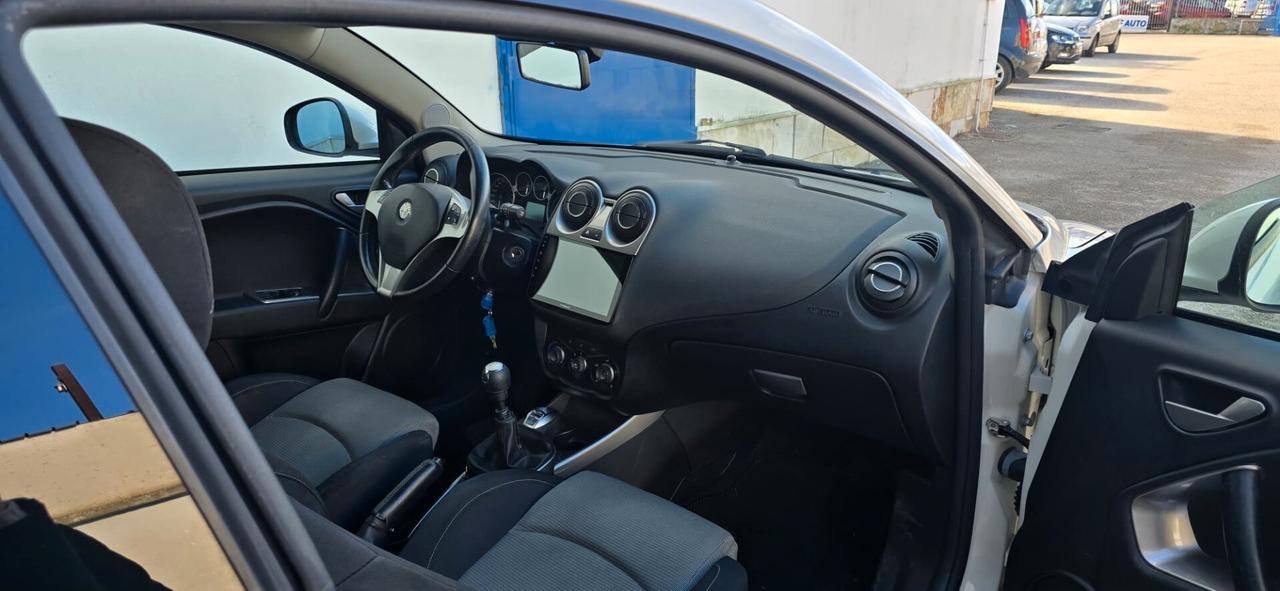 Alfa Romeo MiTo 1.4 78 CV Distinctive Sport Pack