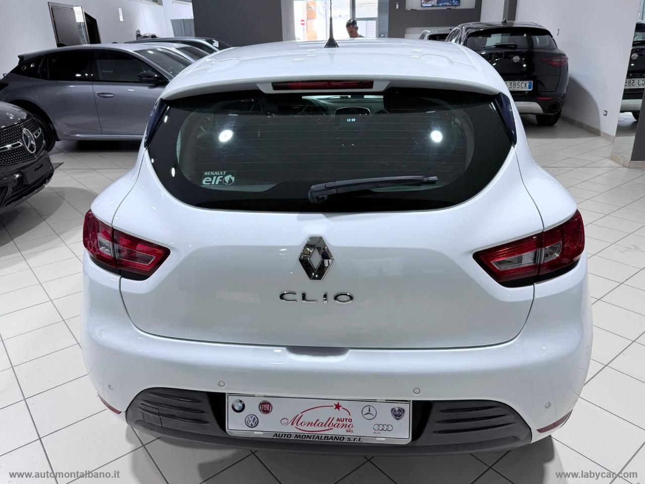 RENAULT Clio dCi 8V 75CV 5p. Moschino Intens