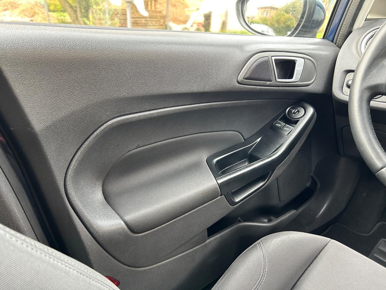 Ford Fiesta 2015 80cv NEOPATENTATI