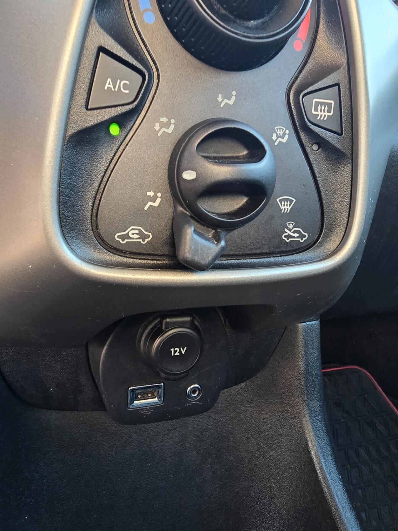 Peugeot 108 VTi 68 5 porte Active TOP!