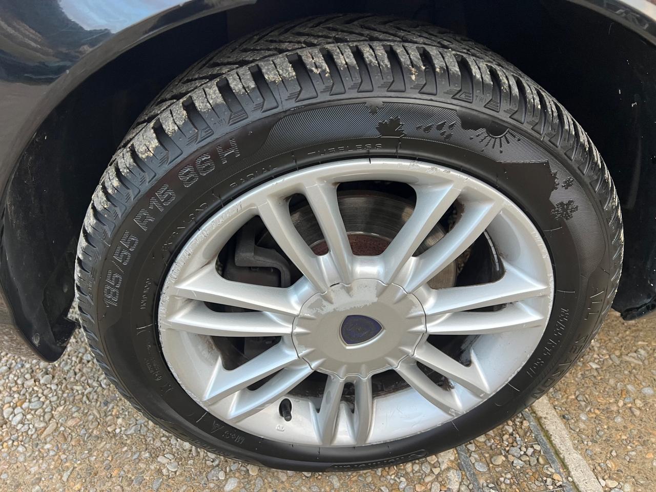 Lancia Ypsilon 1.2 69 CV Platinum