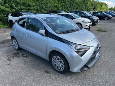 Toyota Aygo 1.0 VVT-i 72 CV 5 porte x-play MMT IVA ESPOSTA COMPRESA INCIDENTATA