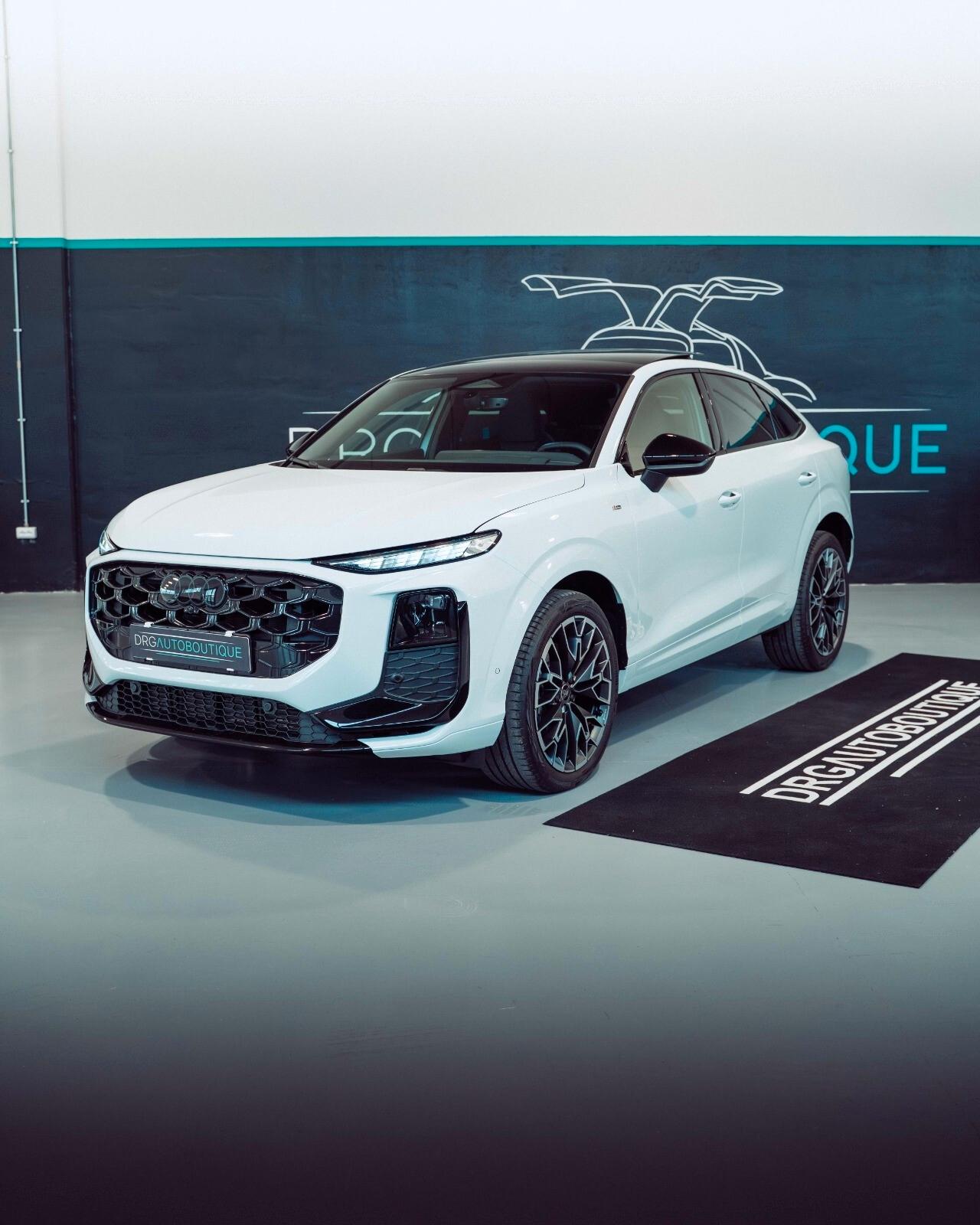 Audi Q3 SPB 35 TDI SLINE/TETTO/20'' IVAESP