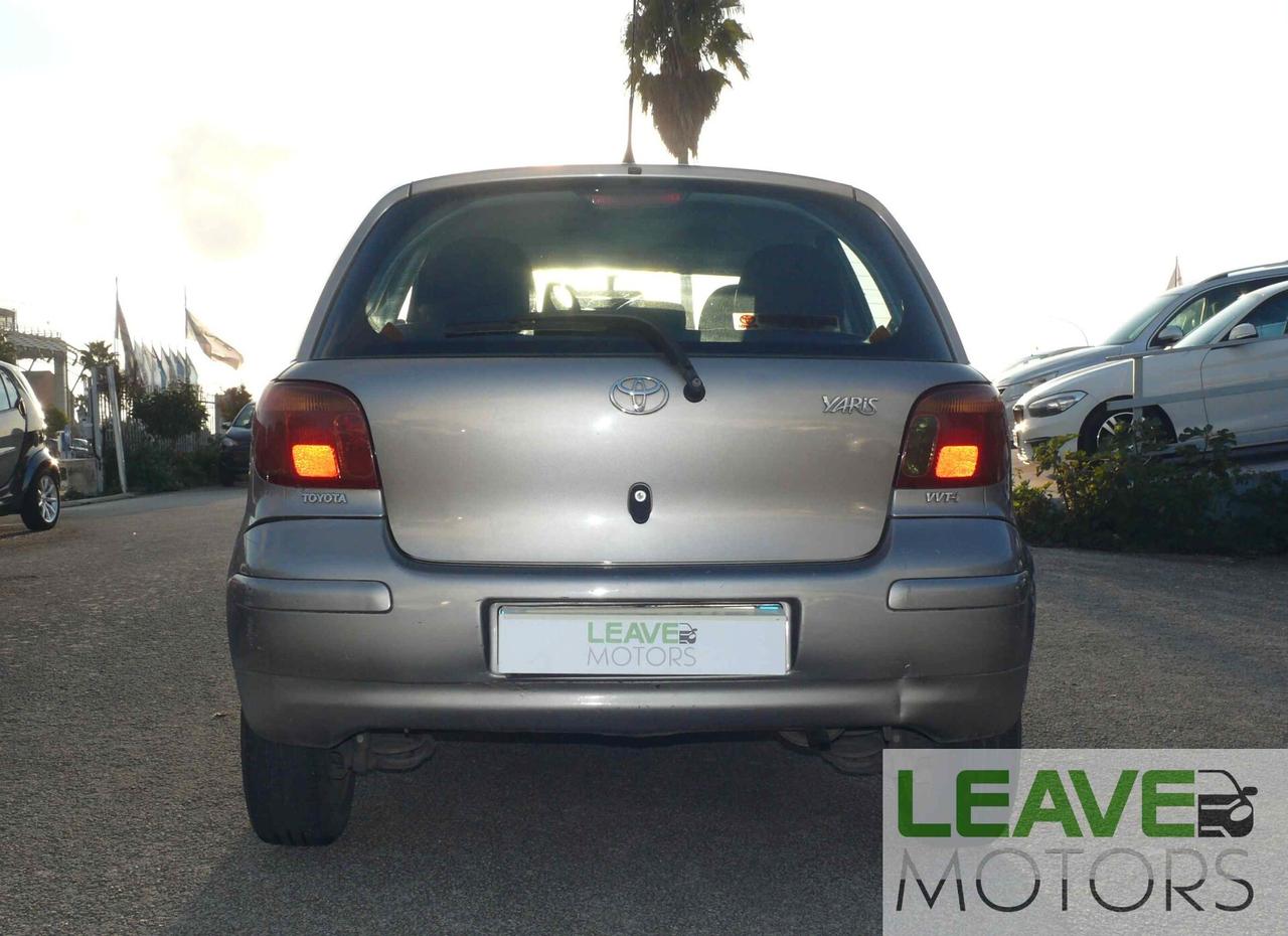 Toyota Yaris 1.3i 16V cat 5 porte Sol (M1437)