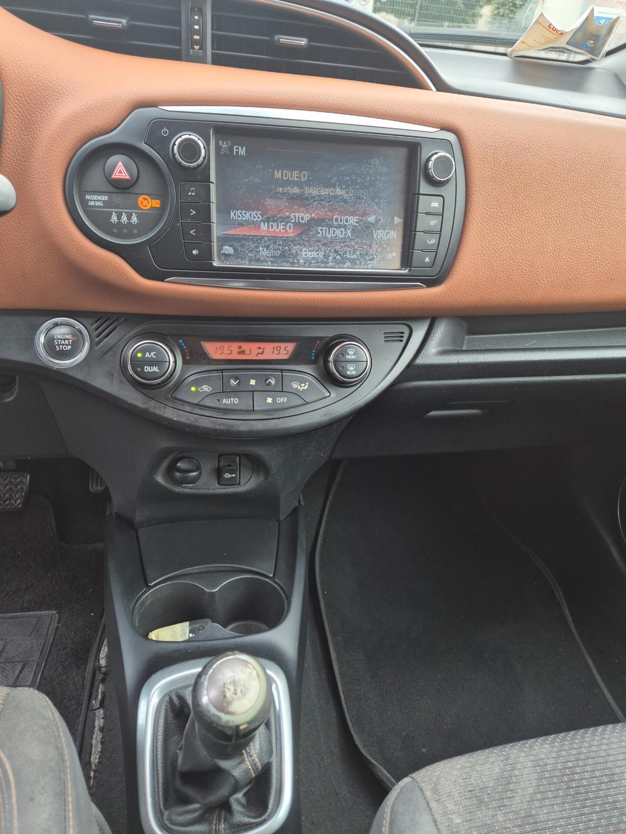 Toyota Yaris 1.0 5 porte Lounge POCHISSIMI KM!!!!!!!