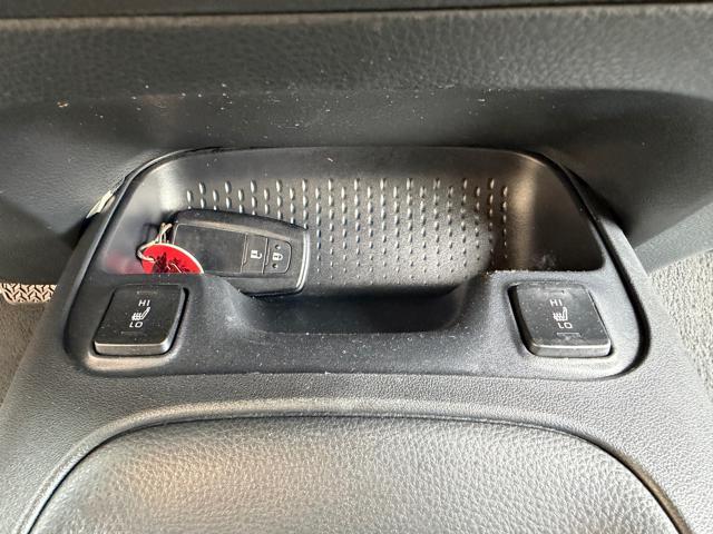 TOYOTA Corolla 1.8 Hybrid Business (NESSUN VINCOLO)