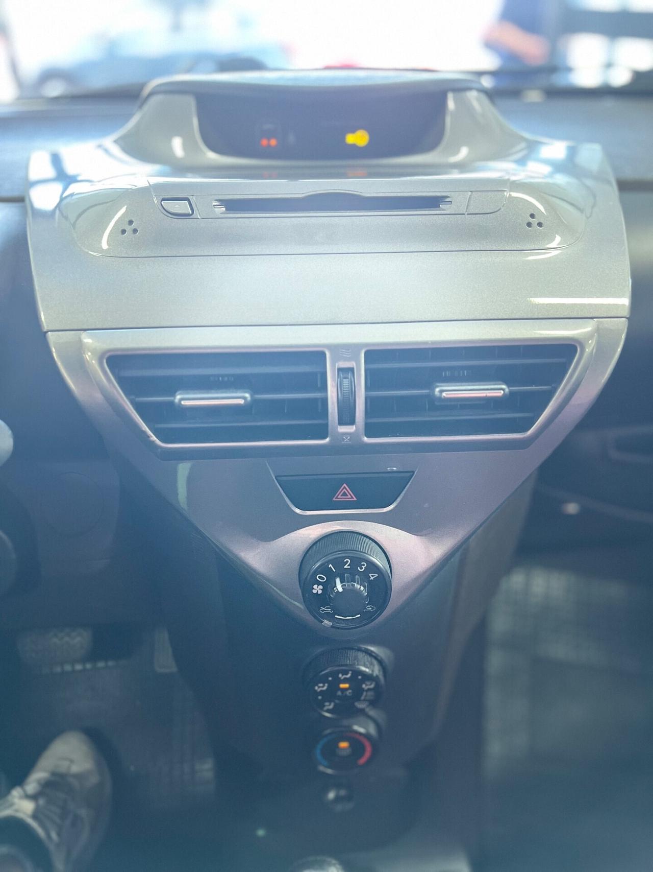 Toyota iQ 1.0 Multidrive