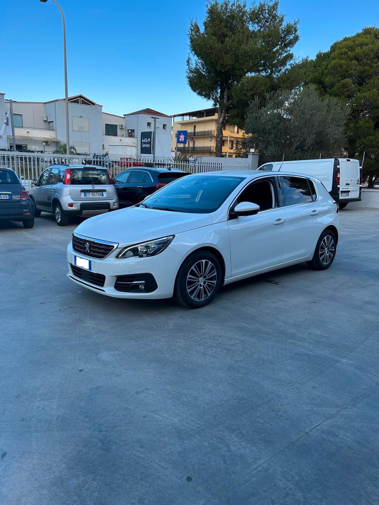 Peugeot 308 BlueHDi 130 S&S Allure