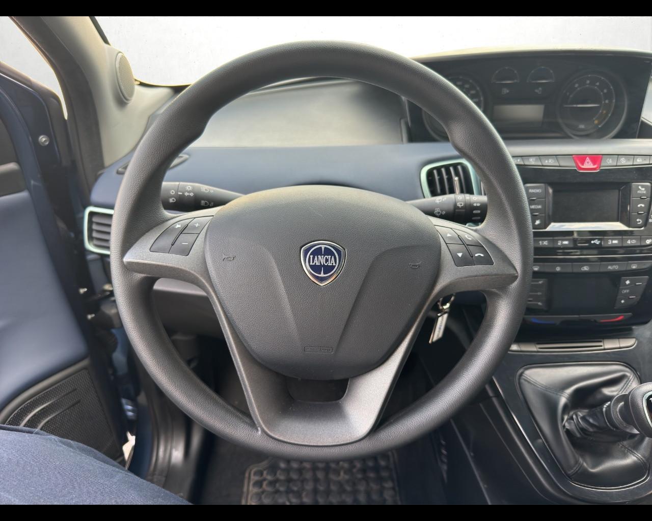 LANCIA Ypsilon 3ª serie - Ypsilon 1.0 FireFly 5 porte S&S Hybrid Oro