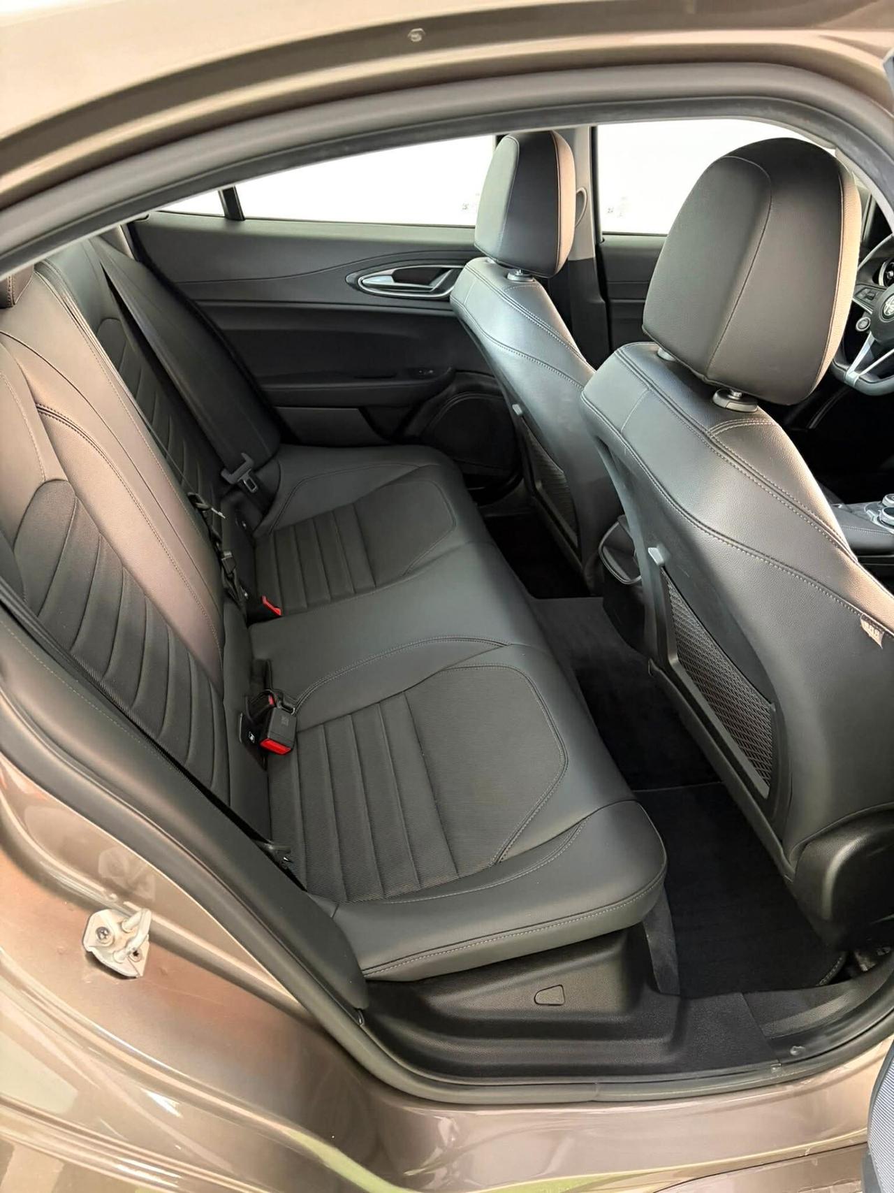 Alfa Romeo Giulia 2.2 Turbodiesel 160 CV AT8 Super