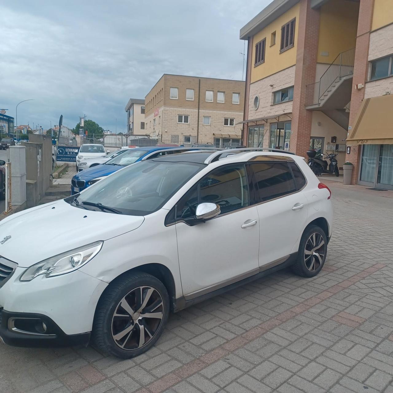 TETTO PANORAMICO PEUGEOT 2008 1.6 FULL OPTIONAL