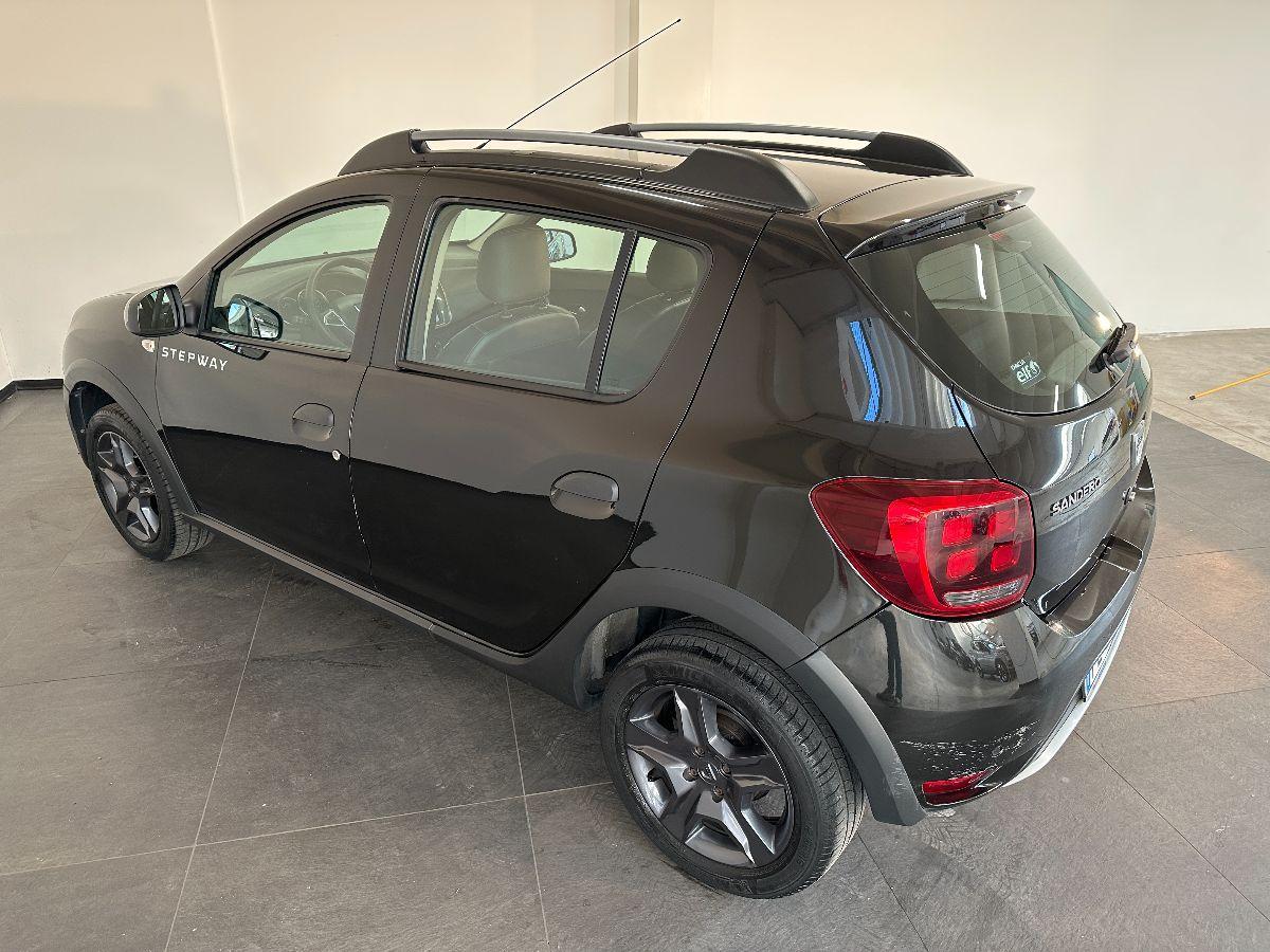 DACIA Sandero Stepway 1.5 dCi 90 CV