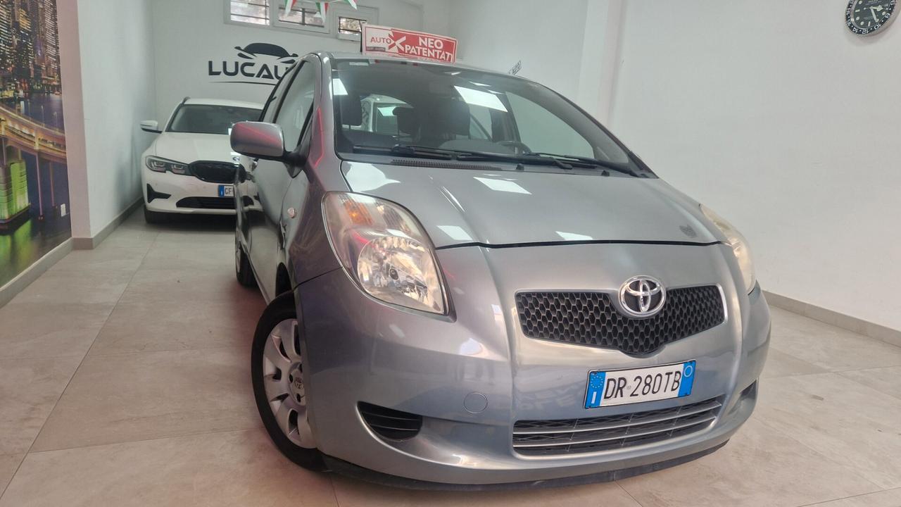 Toyota Yaris 1.0 5 porte Sol