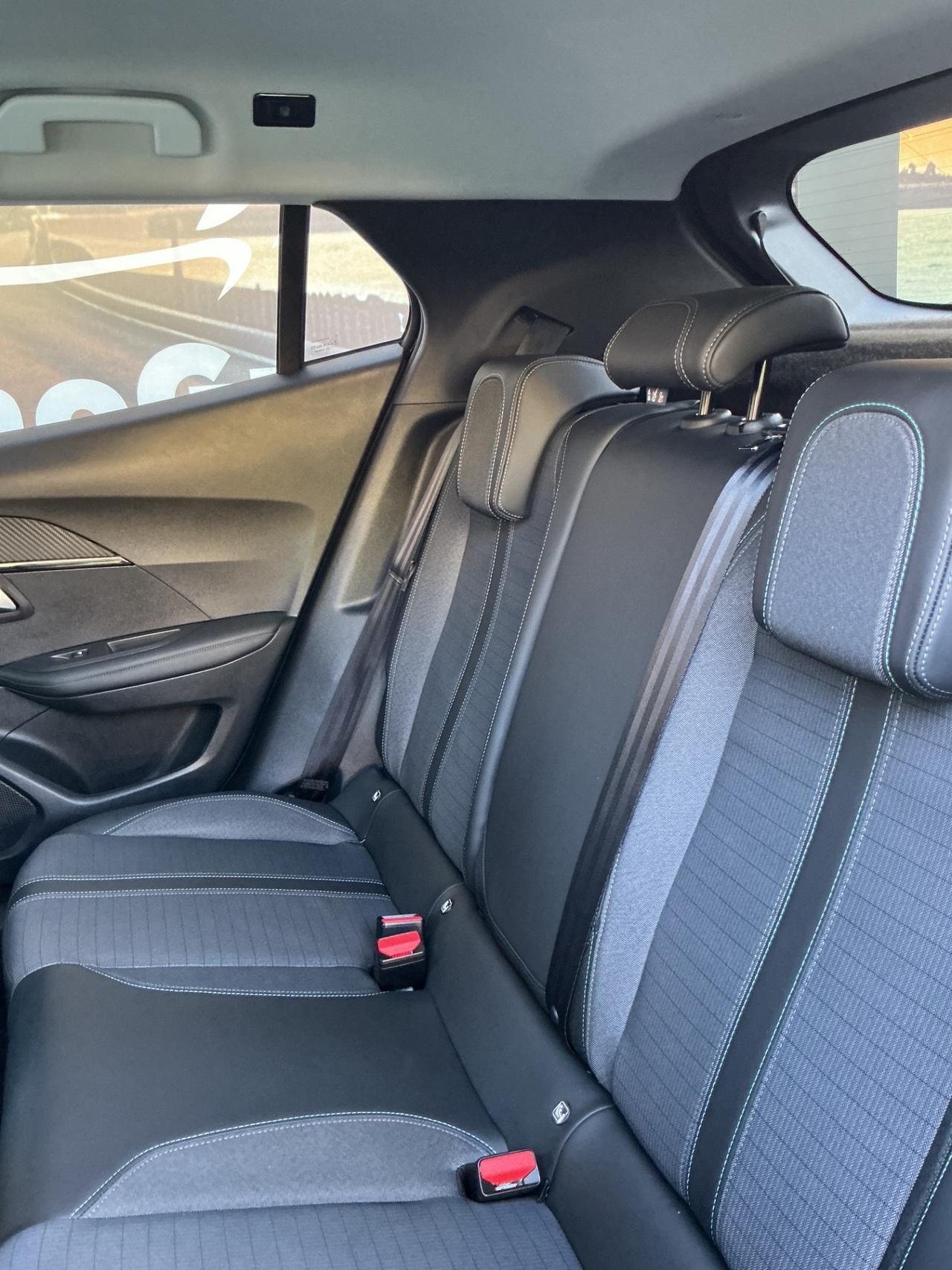 Peugeot 2008 ALLURE AUTOMATICA