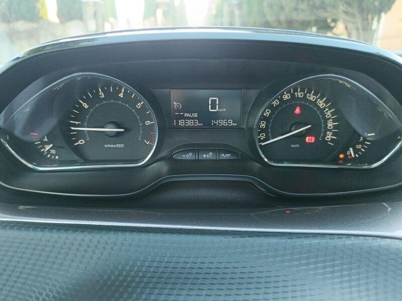 Peugeot 2008 1.2 VTi 82CV Active