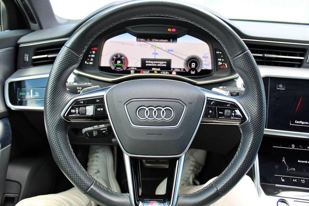 AUDI - A6 Avant - A6 Av 40 2.0 TDI qu ultra S tr Bus. Des.