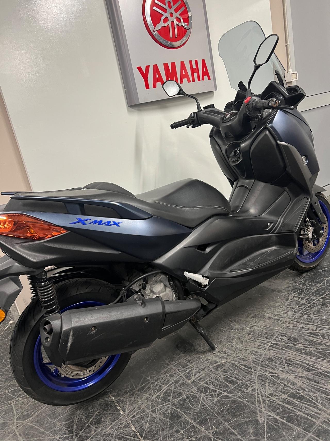 Yamaha X-Max 300