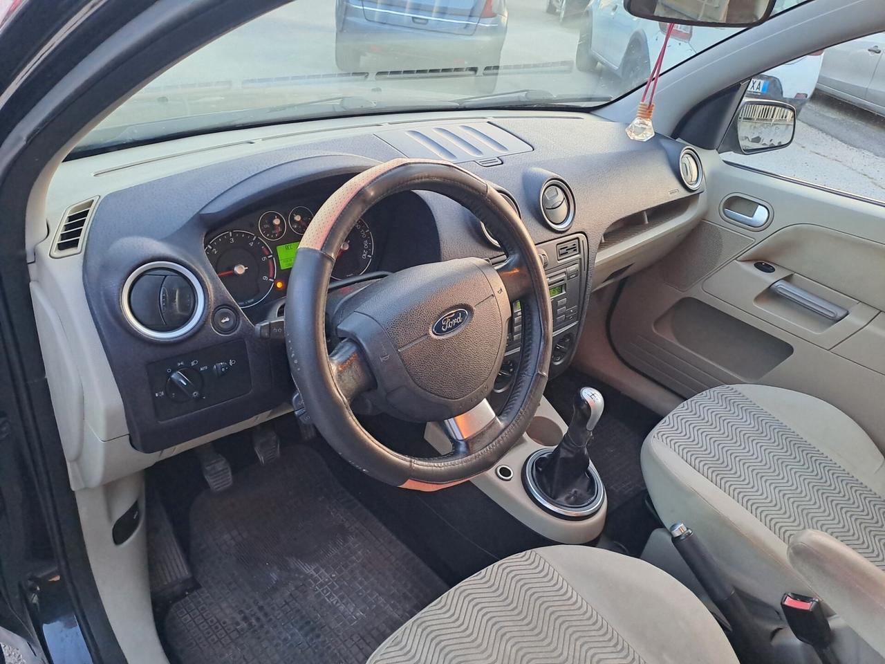 Ford Fusion 1.6 tdci 90cv