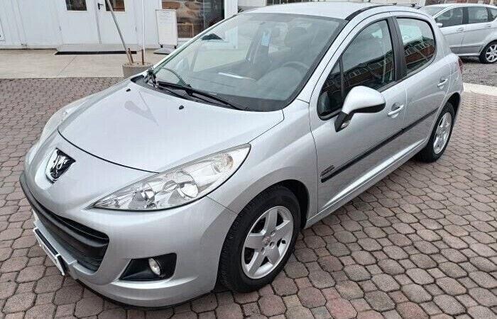 Peugeot 207 1.4 8V 75CV 5p. X Line Neopatentati