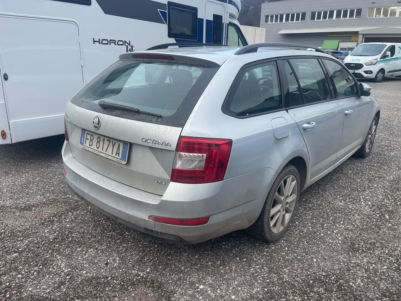 Skoda Octavia 1.6 TDI CR 110 CV 4x4 Wagon Scout