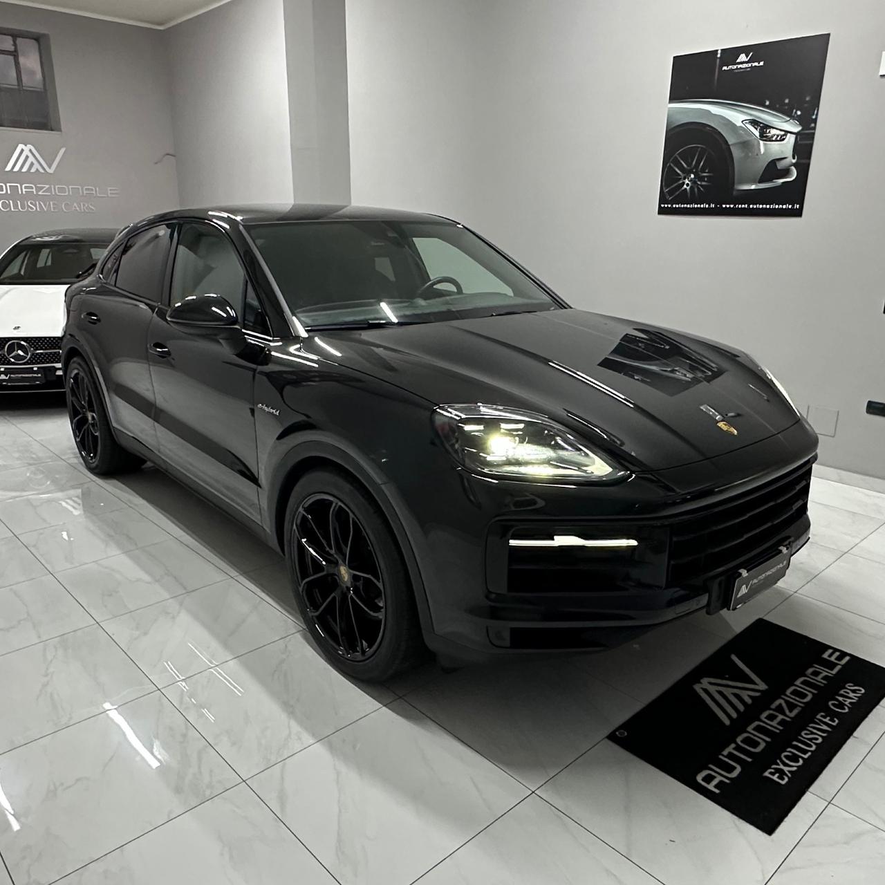 Porsche Cayenne Coupé 3.0 Hybrid plug-in Black Edition 470cv