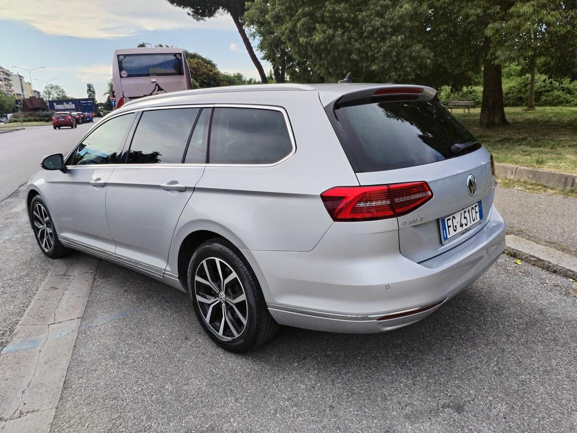 Volkswagen Passat SW 2.0 TDI Highline 10/2016 KM122000 UNIPRO MANUALE FULL SERVICE VW