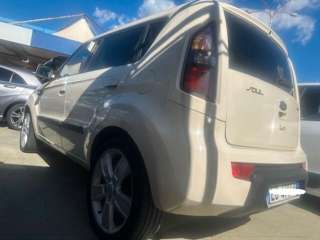 KIA SOUL DIESEL