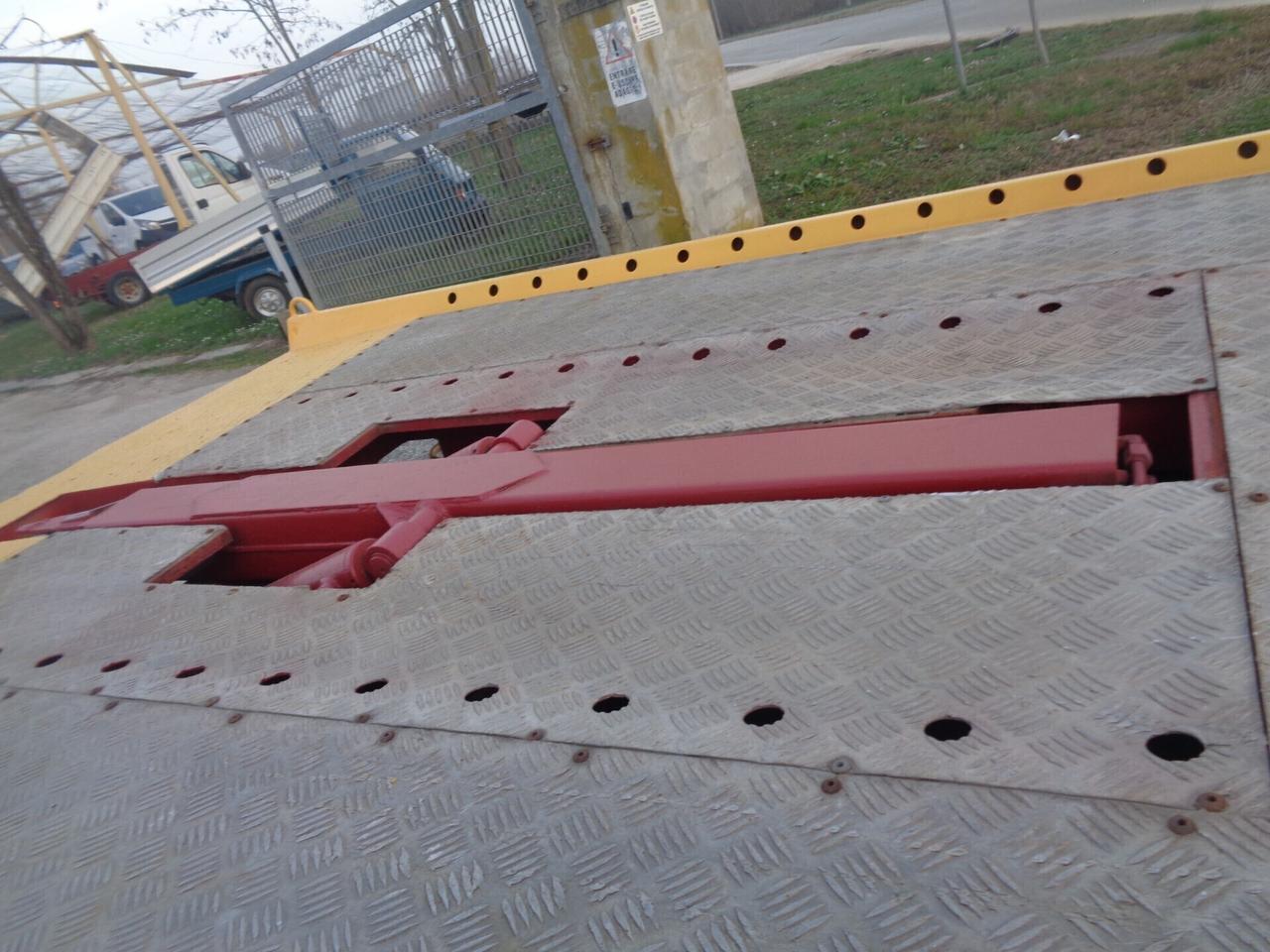 carroattrezzi scarrabile isoli radiocomando leggi