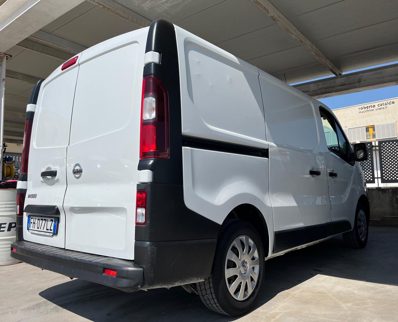 Nissan NV300 27 1.6 dCi 120CV PC-TN Van