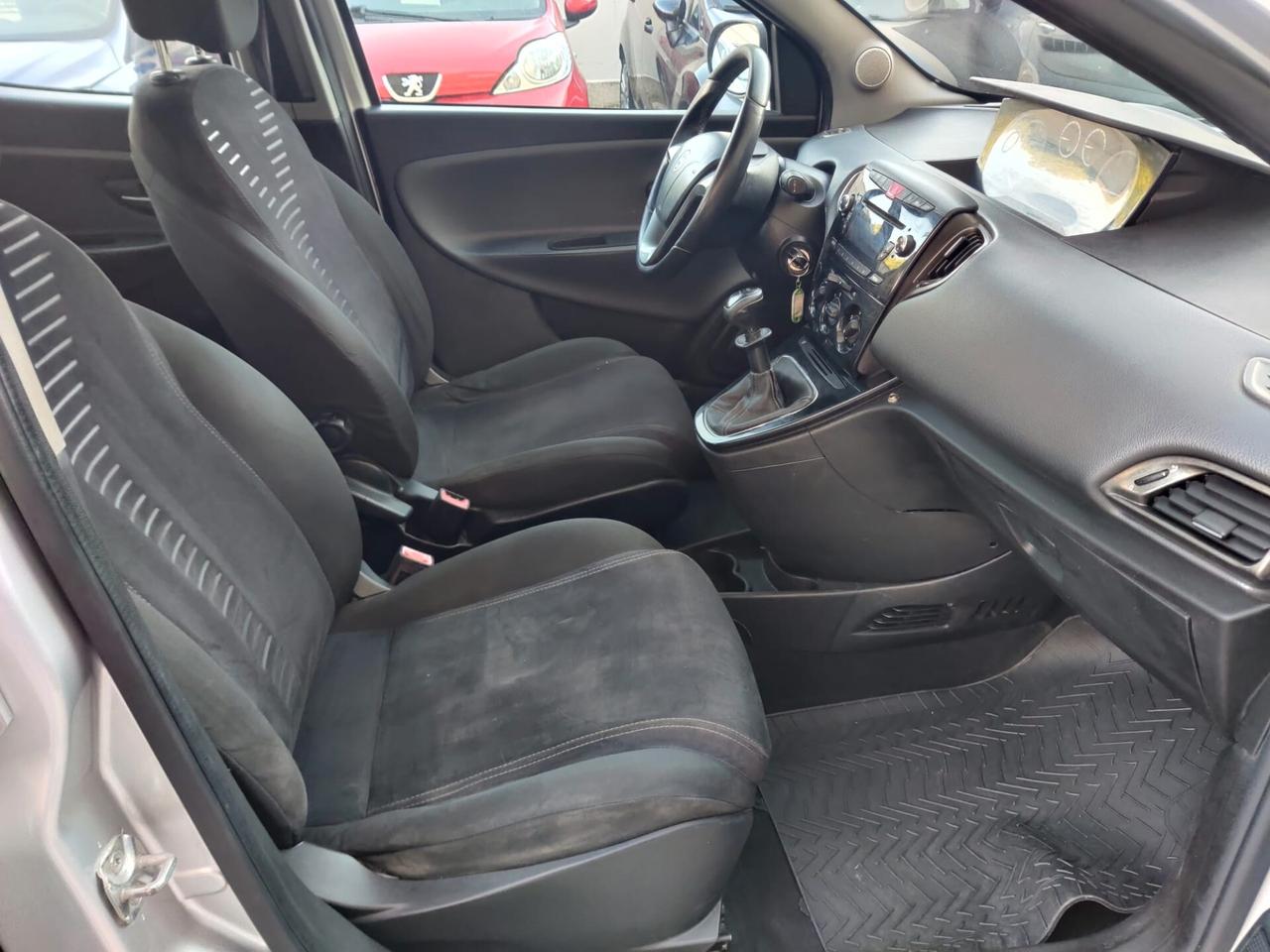 Lancia Ypsilon 1.2 Benzina