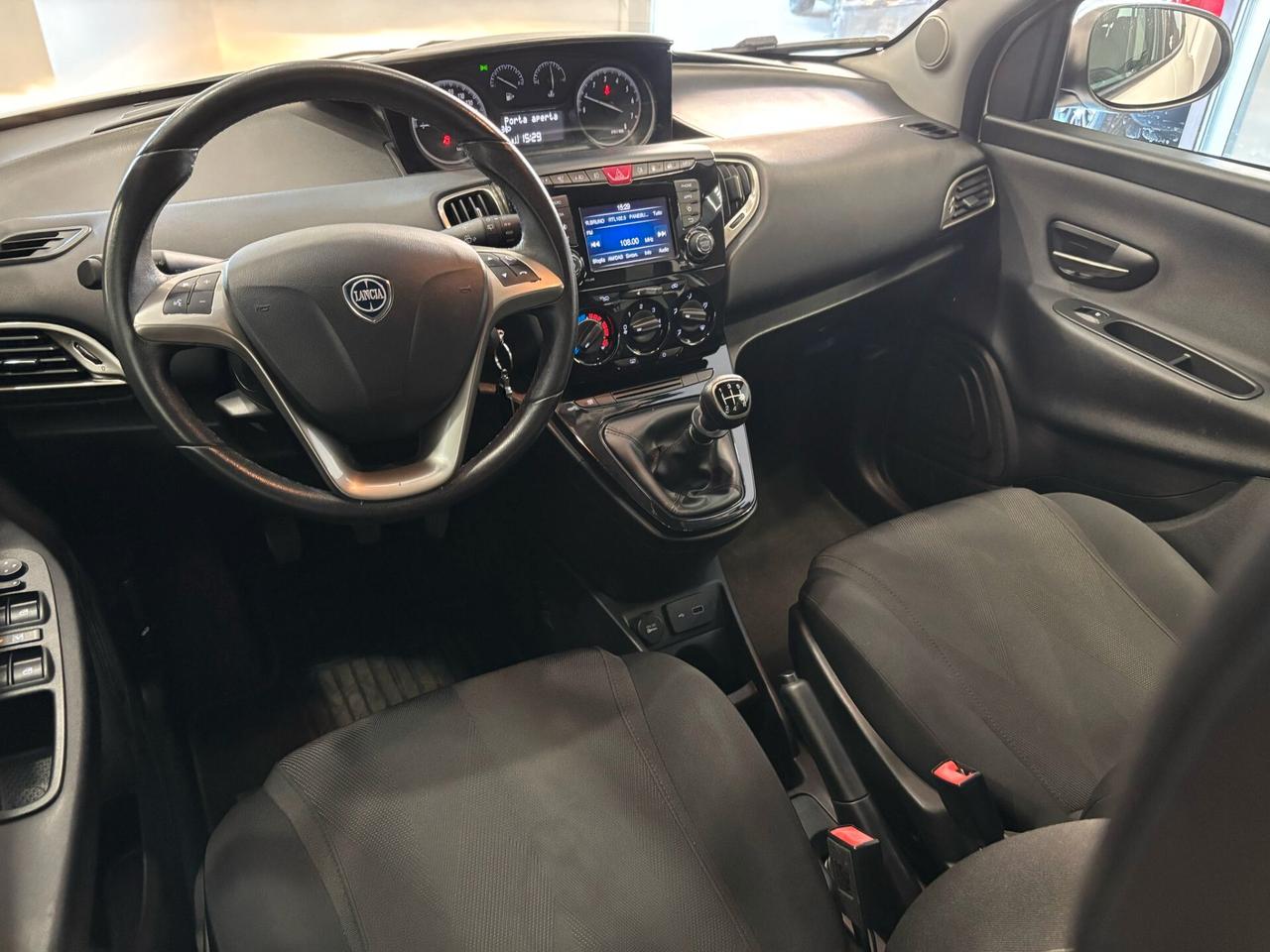 Lancia Ypsilon 1.2 69 CV 5 porte GPL Ecochic Gold