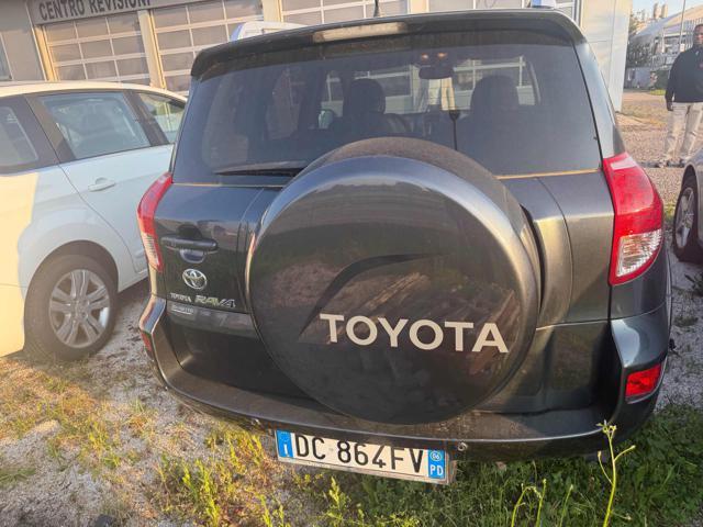 TOYOTA RAV 4 MY23 179,001km RAV4 2.2 D-4D 177 CV Luxury Bellissima