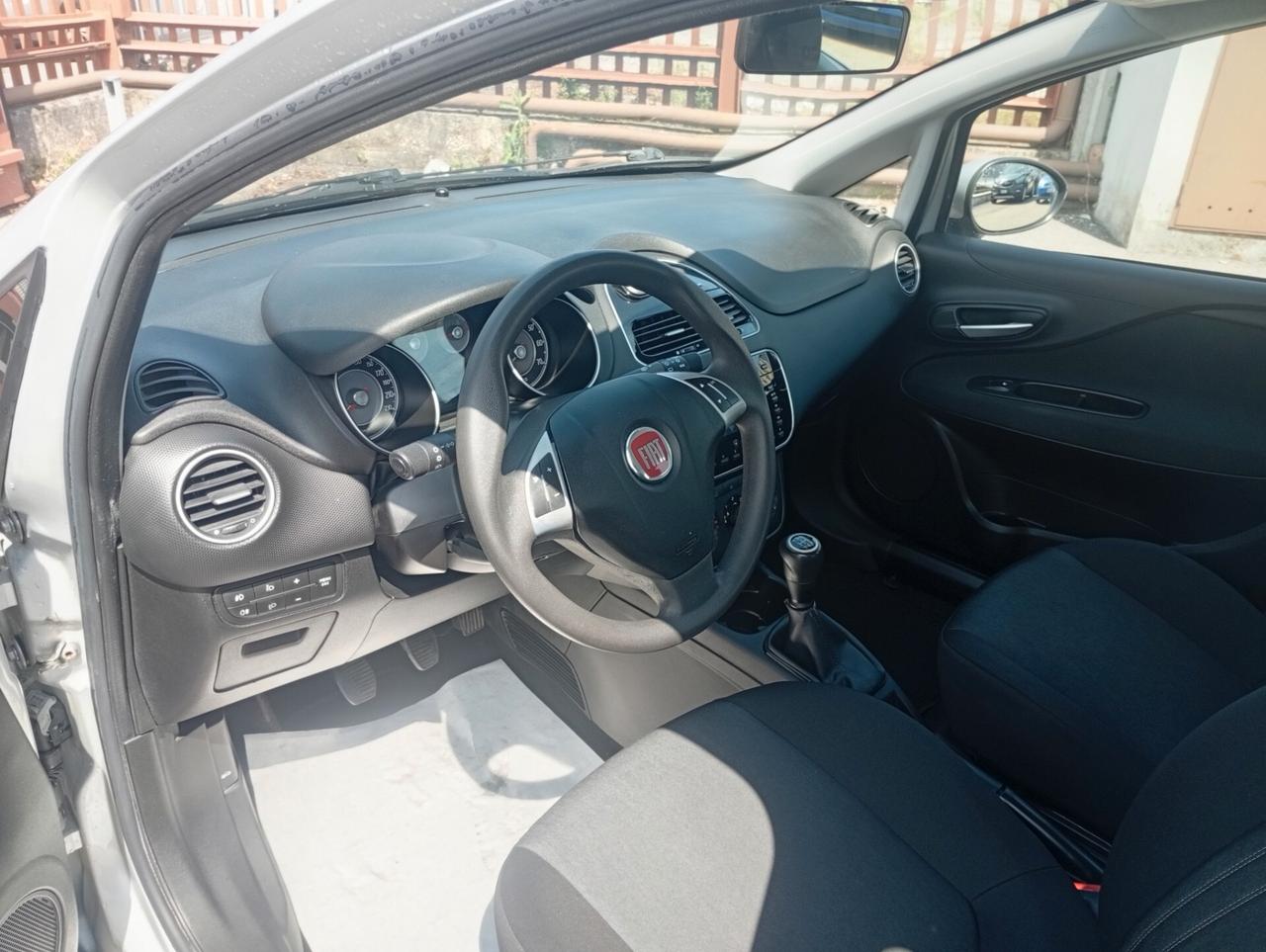 Fiat Punto 1.3 MJT II 75 CV 5 porte NEOPATENTATI OK